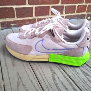 Like New Nike women's Waffle 'Pink Oxford Ghost Sneaker size 10